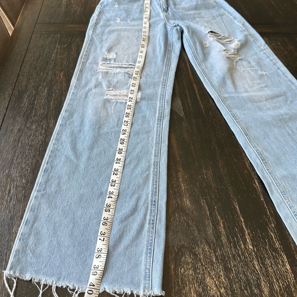 Simple Society Distressed High rise jeans. Size 5/27 - Picture 3 of 10